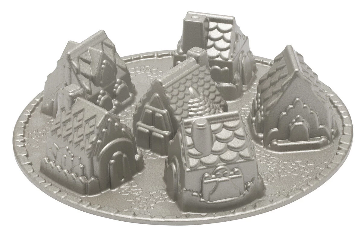 Nordic Ware Bakvorm 6 Winterhuizen 1,4 Liter Aluminium Grijs